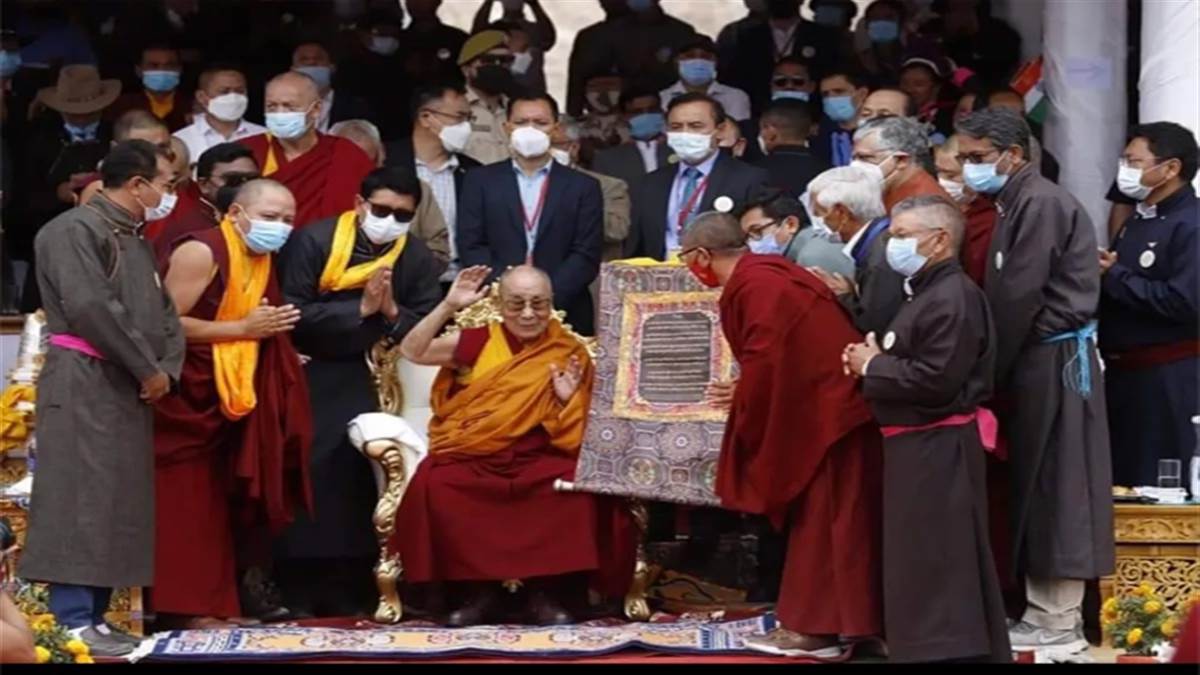 https://www.jagranimages.com/images/newimg/11072025/11_07_2025-dalai_lama_ladakh_23981788.jpg