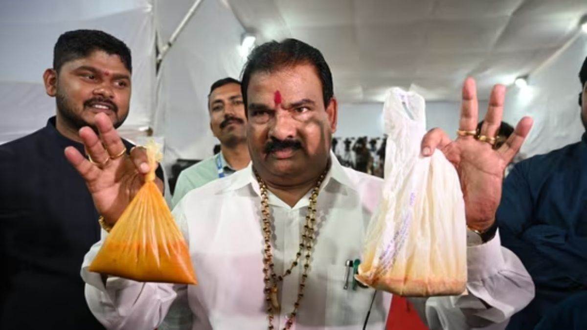 https://www.jagranimages.com/images/newimg/11072025/11_07_2025-gaikwad_23981574.jpg