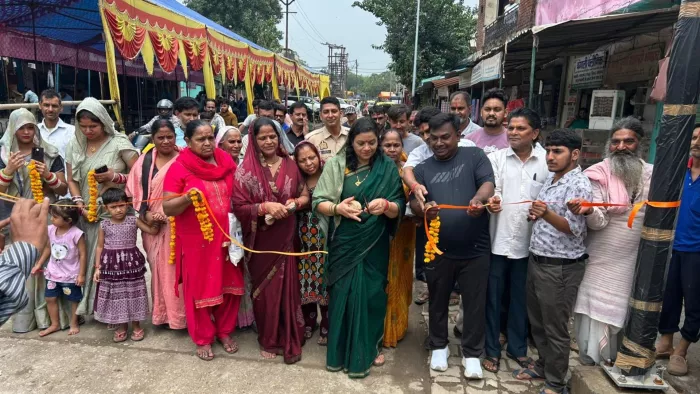 लोनी नगर पालिका अध्यक्ष ने करोड़ों के विकास कार्य एवं कावड़ मार्ग का उद्घाटन किया। जागरण