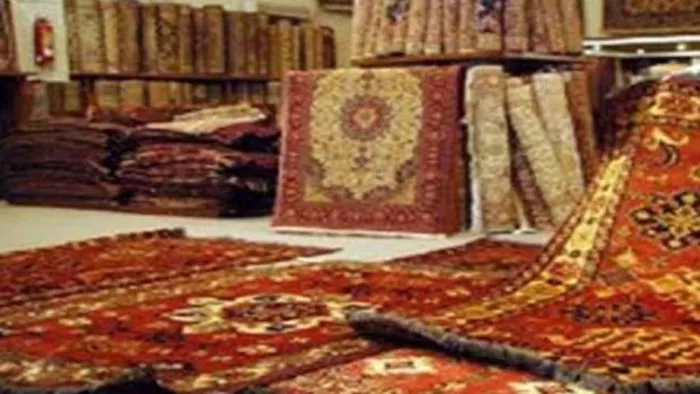 संस्थान कश्मीरी कारपेट की गुणवत्ता और डिजाइन में सुधार के लिए प्रतिबद्ध है।