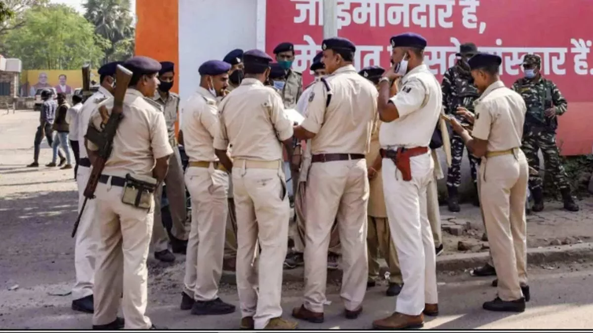 मुजफ्फरपुर में 8 पुलिसकर्मियों ने नहीं दी गवाही, गांजा तस्करी में 3 महिलाएं बरी; चौंकाने वाला है मामला