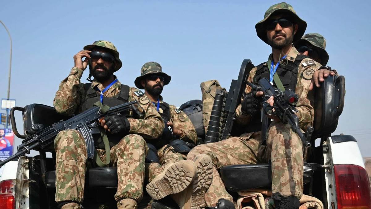 https://www.jagranimages.com/images/newimg/11072025/11_07_2025-pakistan_39_23981187.jpg