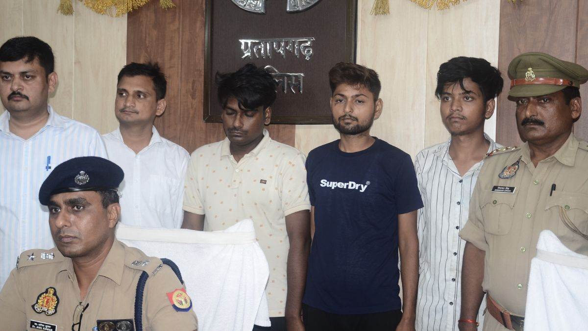 https://www.jagranimages.com/images/newimg/11072025/11_07_2025-pratapgarh_news_1_23981540.jpg