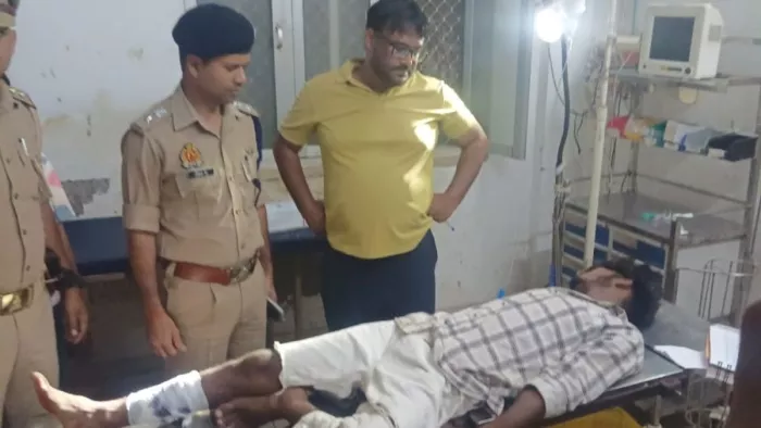देवरिया मेडिकल कॉलेज में बदमाश का चल रहा इलाज। जागरण