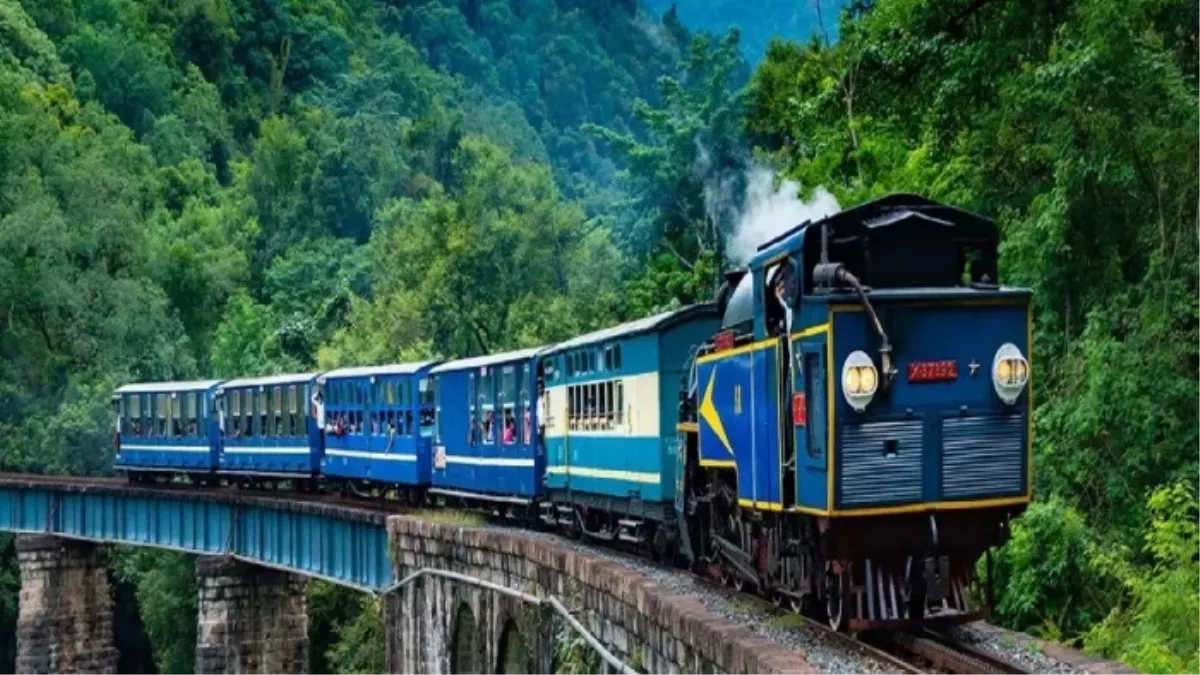 शिमला रेलवे स्टेशन पर सन्नाटा मरम्मत के चलते तारा देवी तक ही ट्रेनें, यात्रियों की बढ़ी मुसीबत; अब ऐसे तय हो रहा सफर