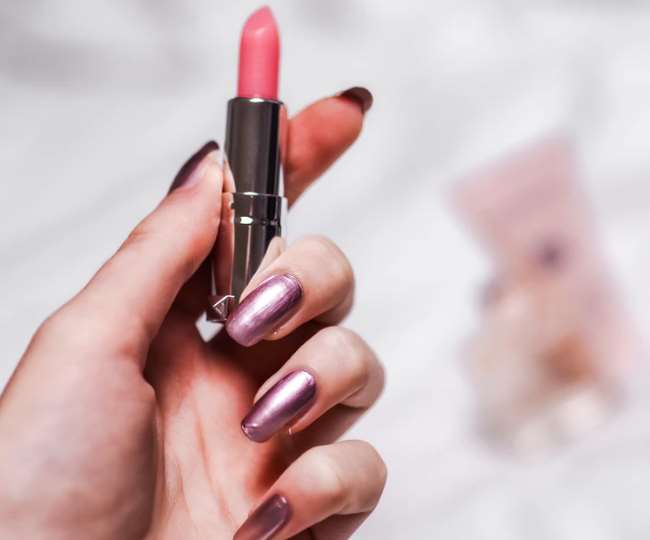 now no tension of lips in the mask try these tips to avoid spoiling your lip colour