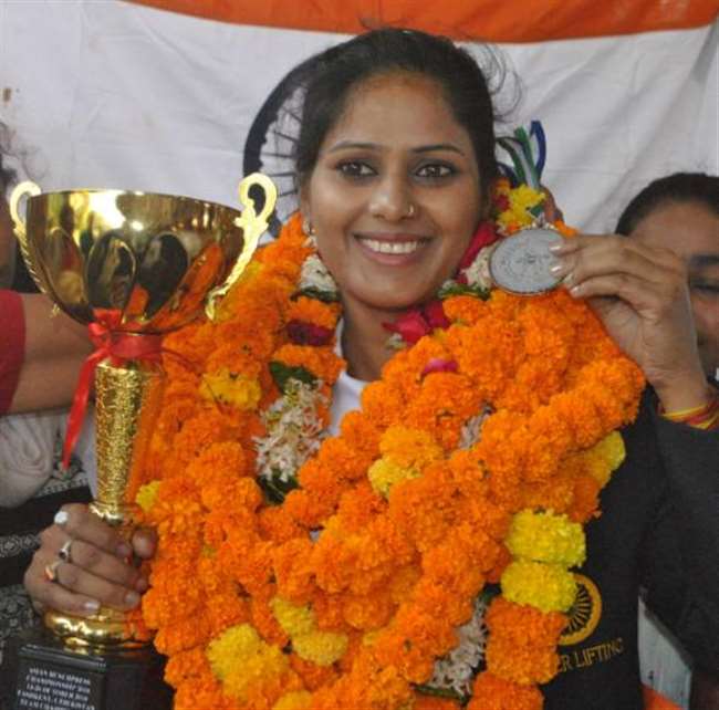international powerlifting player nidhi singh patel of mirzapur in difficult times due to financial constraints