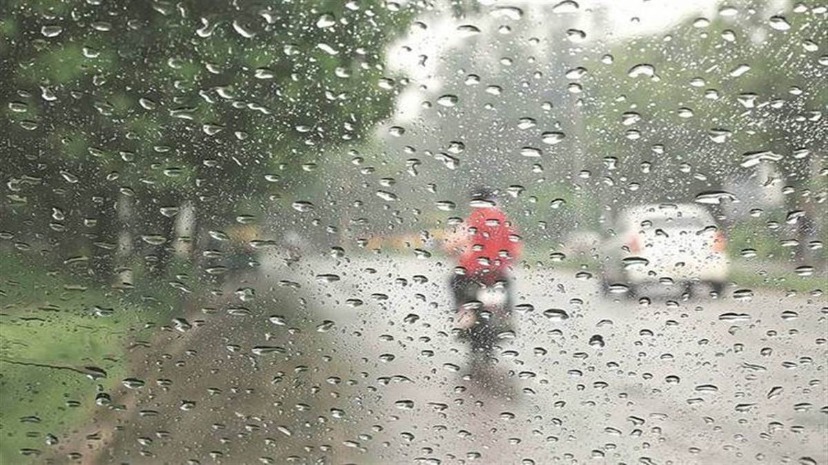 चंडीगढ़ में कई दिनों से बारिश नहीं हो रही थी।
