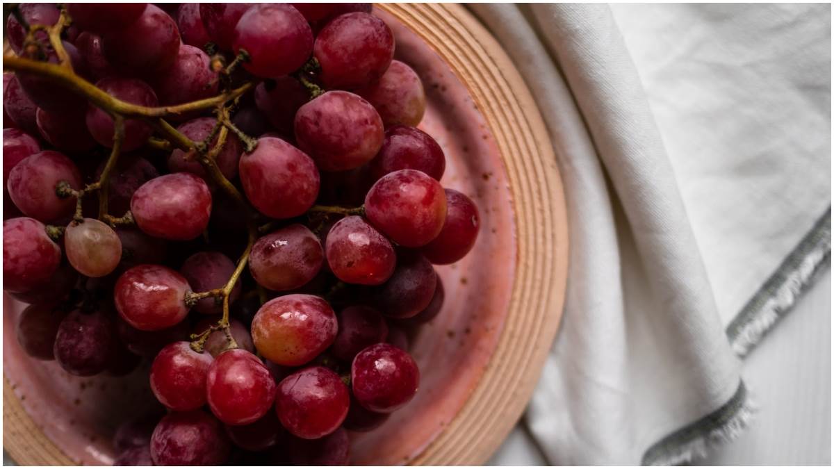 Grapes Health Benefits: अंगूर खाने के फायदे जानते हैं आप?