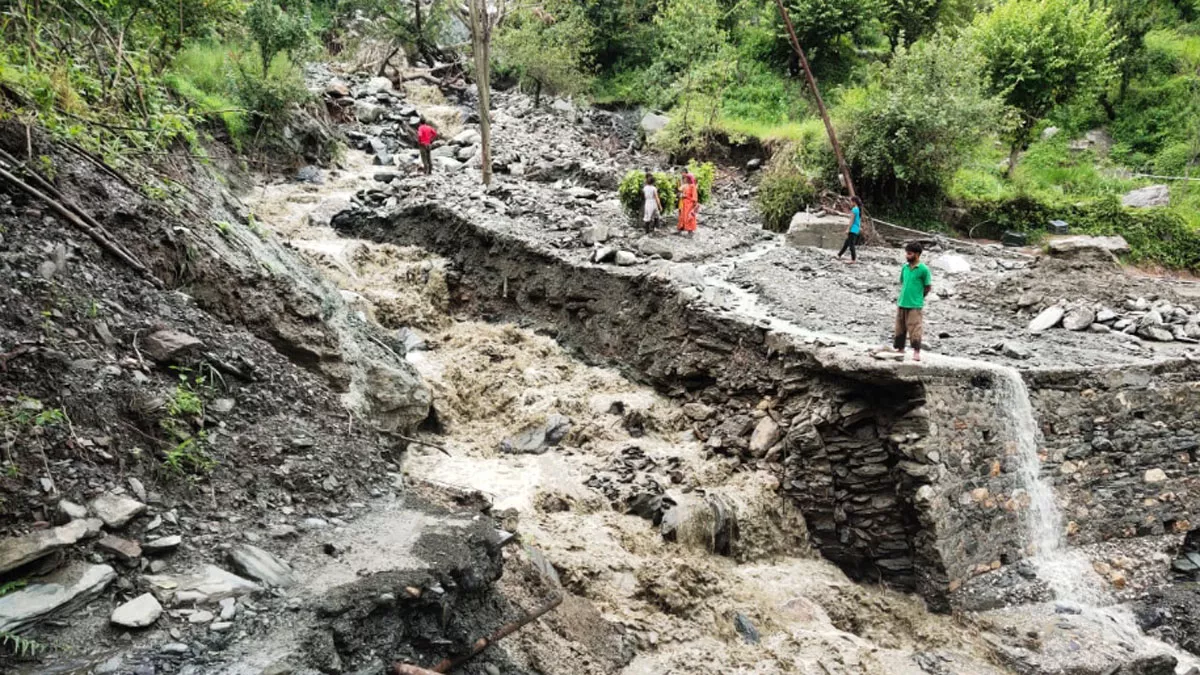 Uttarakhand Weather News: उत्तराखंड में मानसून से दुश्वारियां बरकरार, अगले तीन दिन फौरी राहत के आसार