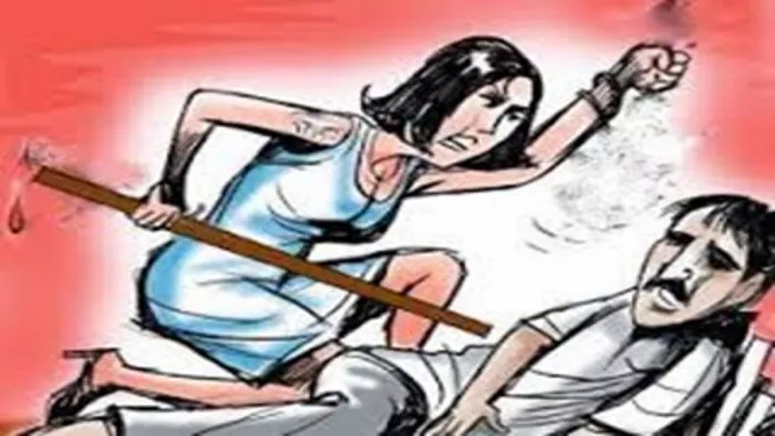 Agra Crime: आगरा में पत्नी की पिटाई से पति हुआ अधमरा, जानलेवा हमले में मुकदमा