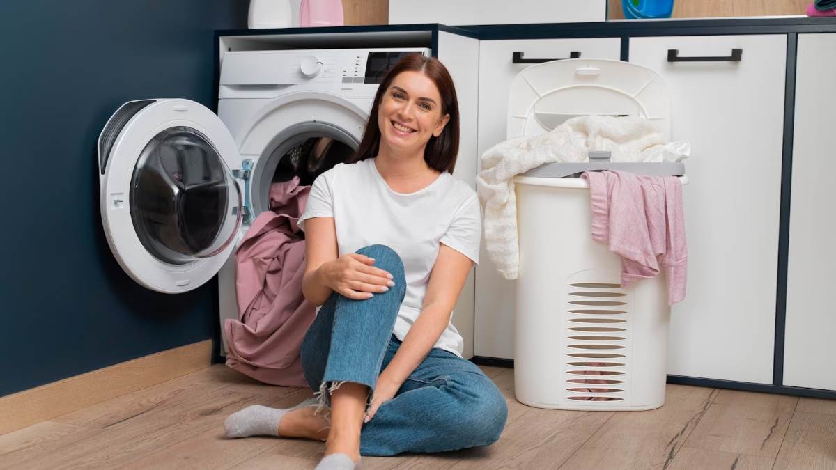 Washing Maching Hacks कपड़े ही नहीं वॉशिंग मशीन में इन चीजों की भी कर