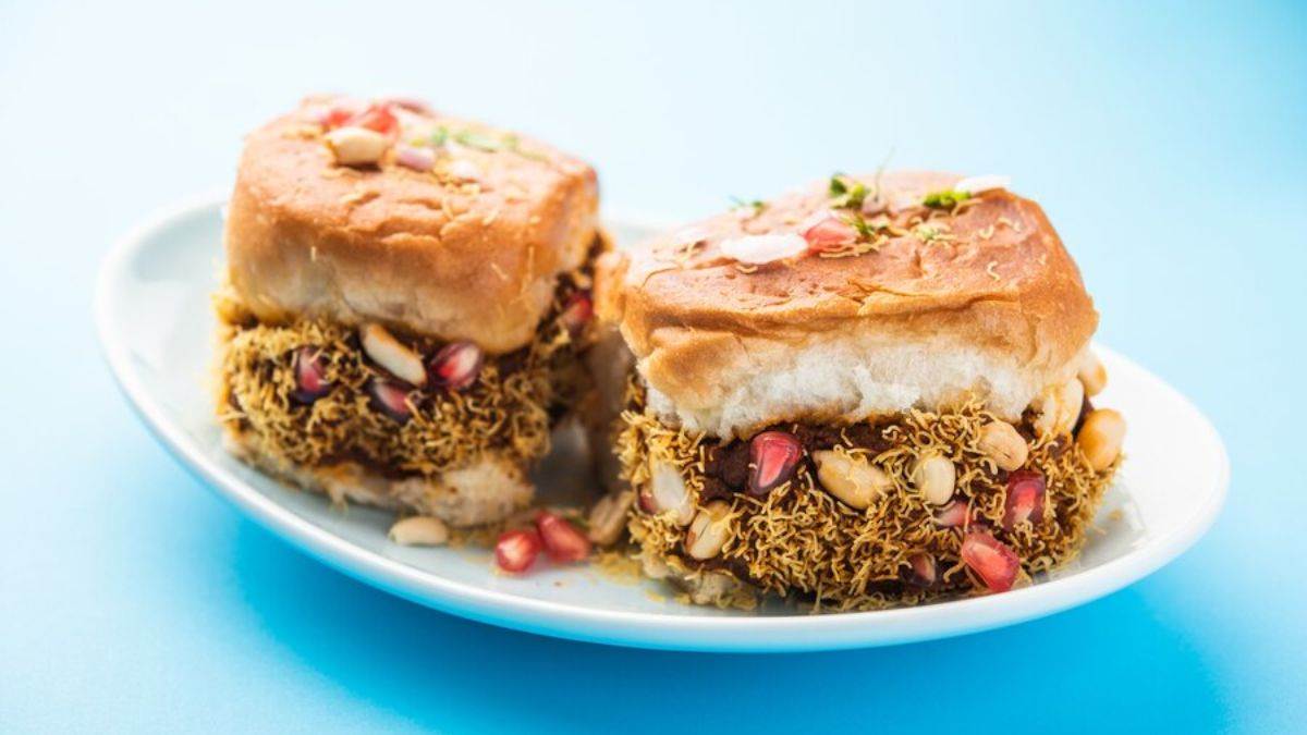 tasty recipe for dabeli to make at home