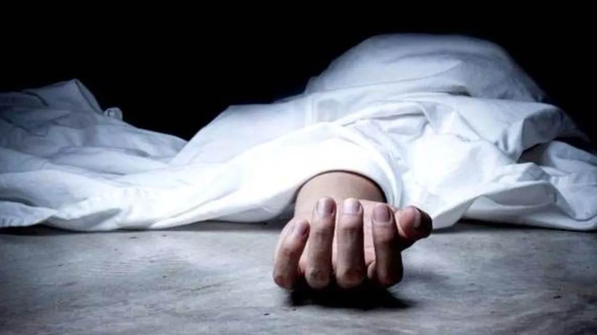 ncr delhi news a worker died due to electric shock in narela factory crime team reached the spot