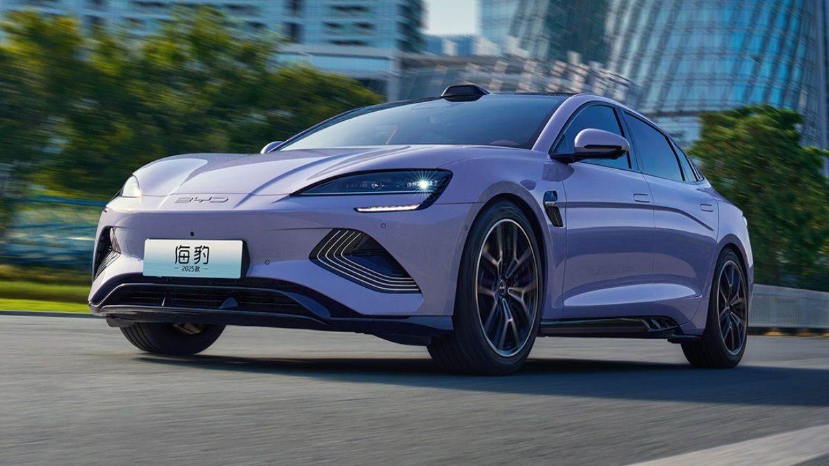 https://www.jagranimages.com/images/newimg/11082024/11_08_2024-new_2025_byd_seal_electric_sedan_23776191.jpg