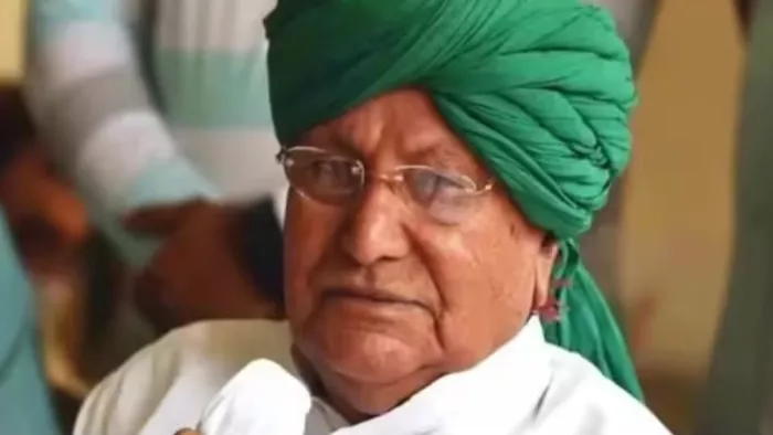 ओमप्रकाश चौटाला ने मीडिया के सवालों का दिया जवाब (फाइल फोटो)