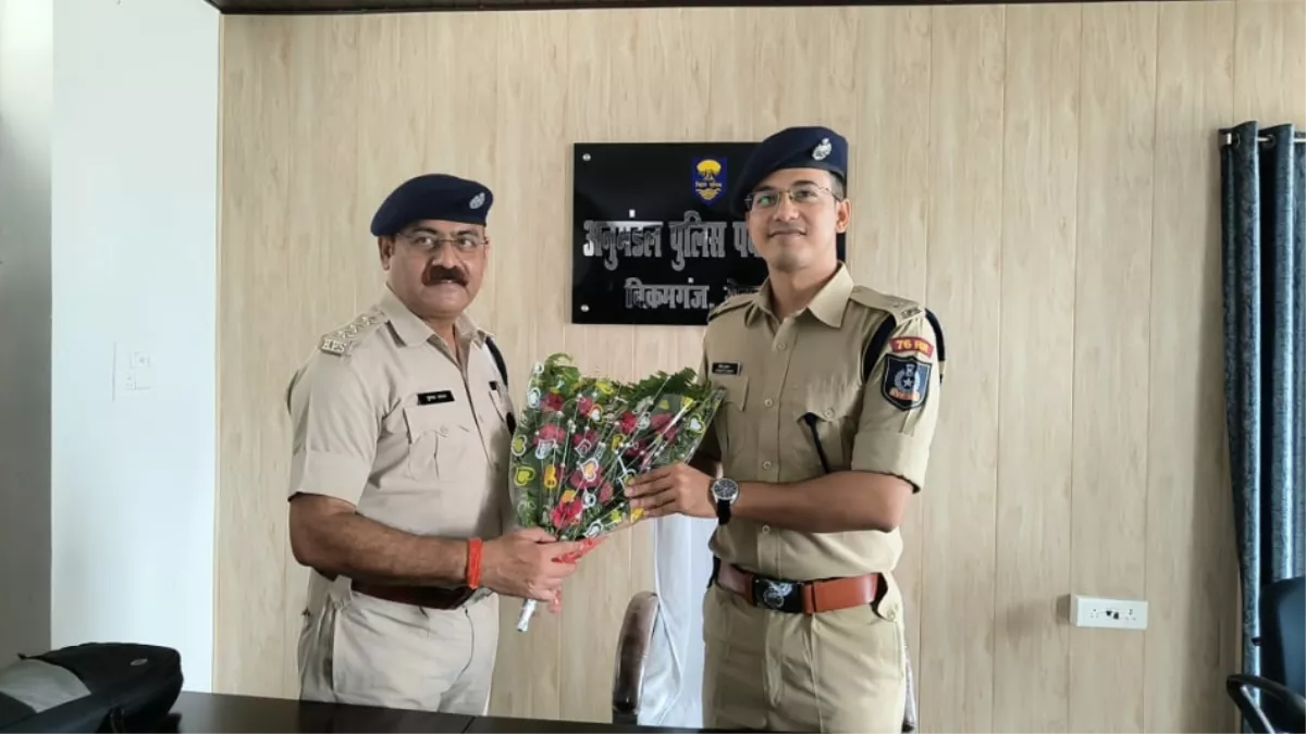 Bihar Police: तेजतर्रार आईपीएस ने संभाला बिक्रमगंज SDPO का पदभार, अपराधों पर लगेगी लगाम