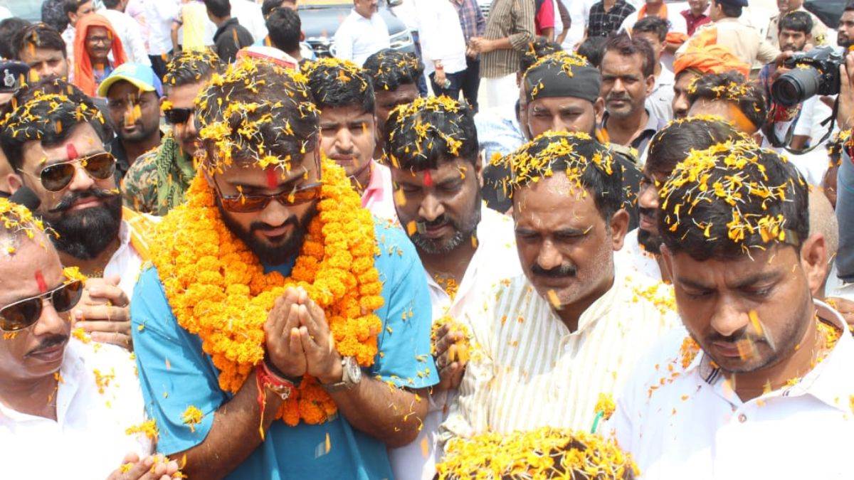 https://www.jagranimages.com/images/newimg/11082025/11_08_2025-aakshdeep_24009804_143316100.jpg