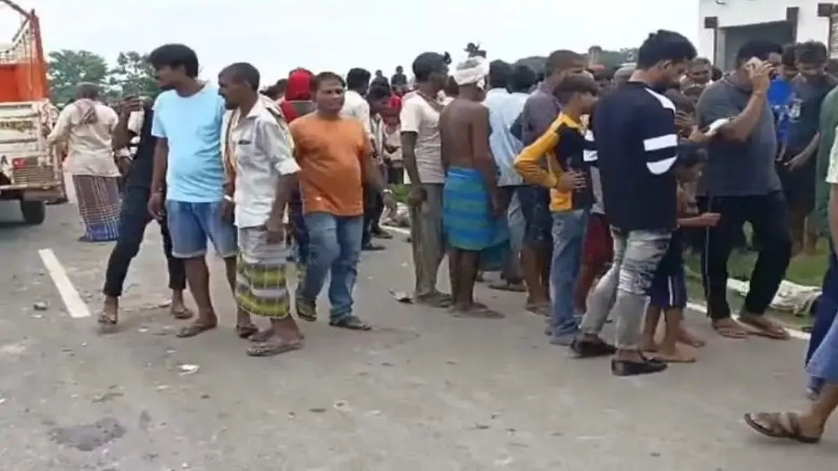 Shravasti Accident  : घोर लापरवाही, श्रावस्ती में एक ही बाइक पर सवार छह में से पांच लोगों की सड़क हादसे में मौत