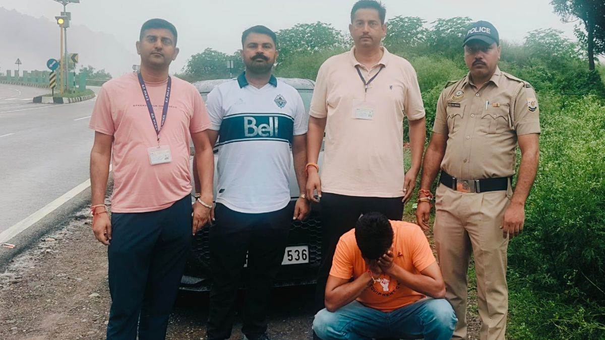 bilaspur police seizes charas from car driver on fourlane in himachal pradesh