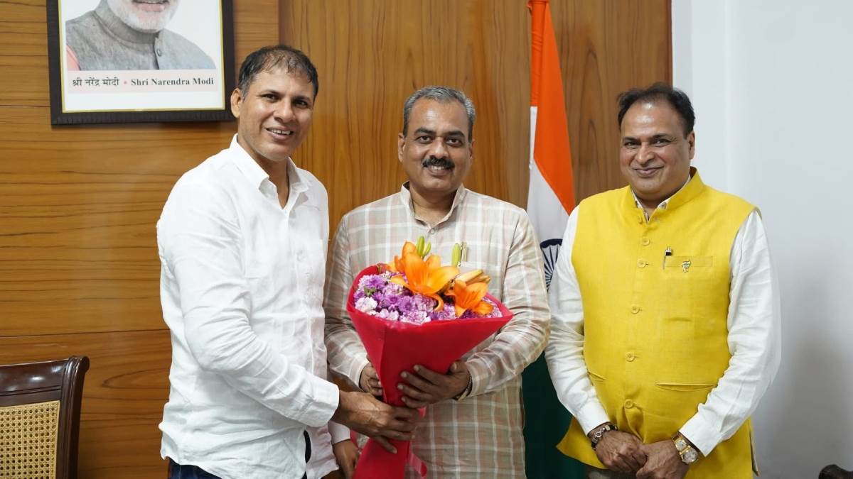 https://www.jagranimages.com/images/newimg/11082025/11_08_2025-devendra_jhajharia_24010289.jpg