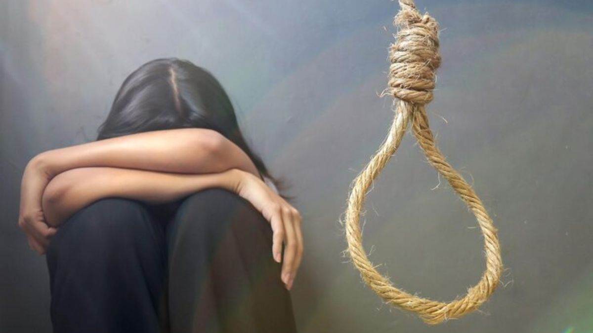 https://www.jagranimages.com/images/newimg/11082025/11_08_2025-girl_suicide_by_hanging_24010306.jpg