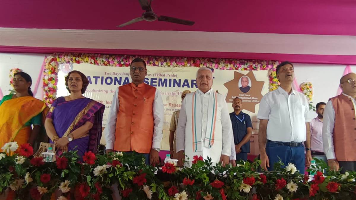 https://www.jagranimages.com/images/newimg/11082025/11_08_2025-governor_24010081.jpg