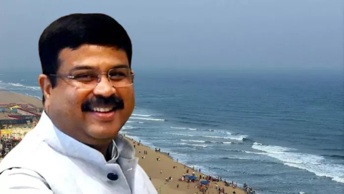 केंद्रीय शिक्षा मंत्री धर्मेंद्र प्रधान ने खारे पानी को मीठा बनाने वाली SWRO परियोजना का शुभारंभ किया। फाइल फोटो