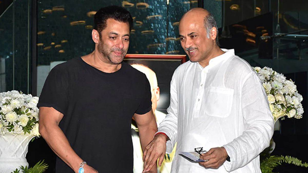 https://www.jagranimages.com/images/newimg/11082025/11_08_2025-salmankhan_4_24009604.jpg