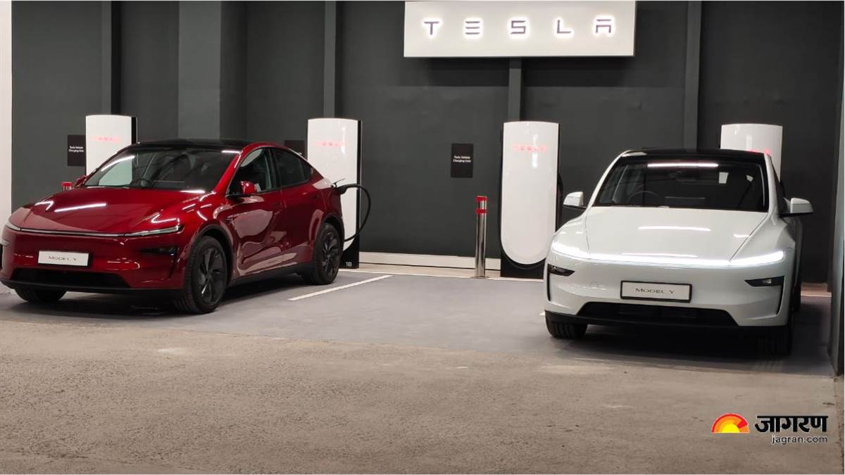 https://www.jagranimages.com/images/newimg/11082025/11_08_2025-tesla_delhi_showroom_020116_24009901.jpg