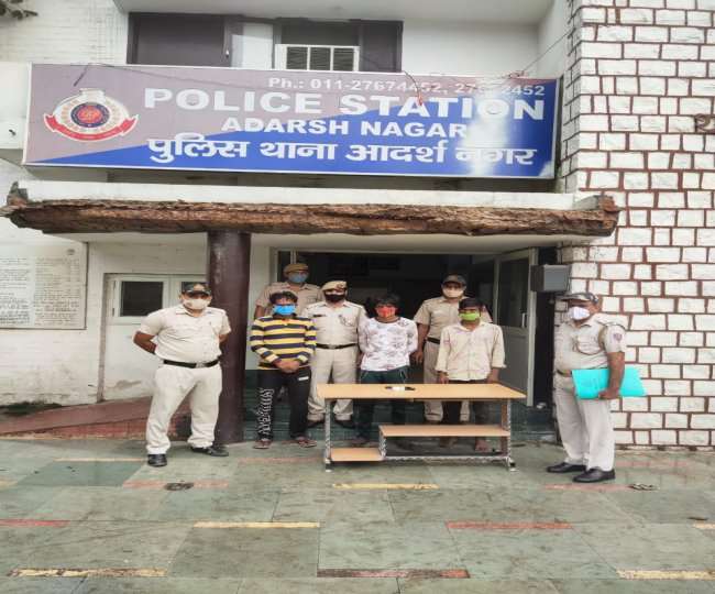 आजादपुर मंडी आये ट्रक चालक को लूटा