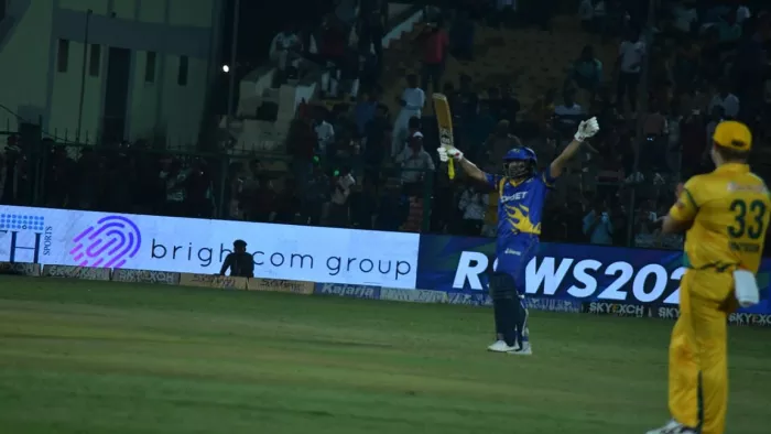 कानपुर ग्रीन पार्क स्टेडियम में श्रीलंका लीजेंड्स और आस्ट्रेलिया लीजेंड्स का मैच।