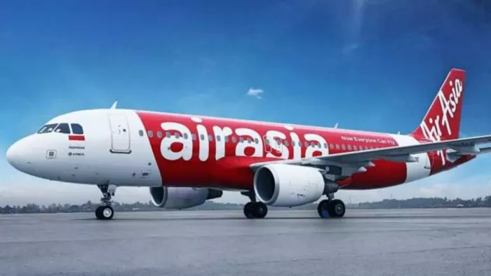 Air Asia Emergency Landing एयर एशिया की फ्लाइट की इमरजेंसी लैंडिंग।