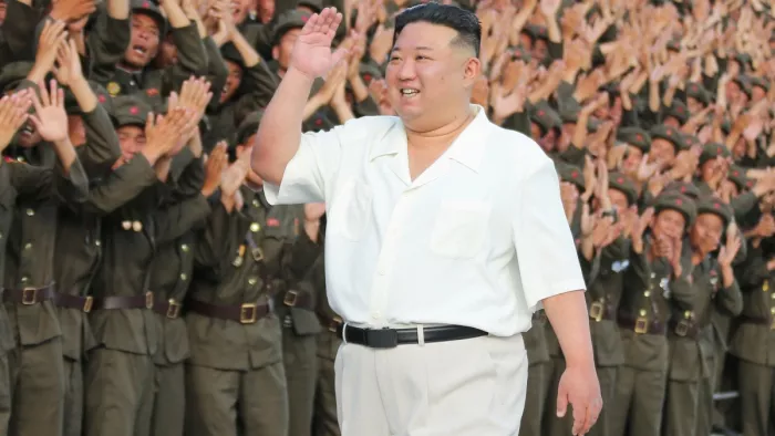 Kim Jong Un: ट्रेन की सवारी और रूस के दौरे पर निकला तानाशाह किम जोंग (फोटो रायटर)