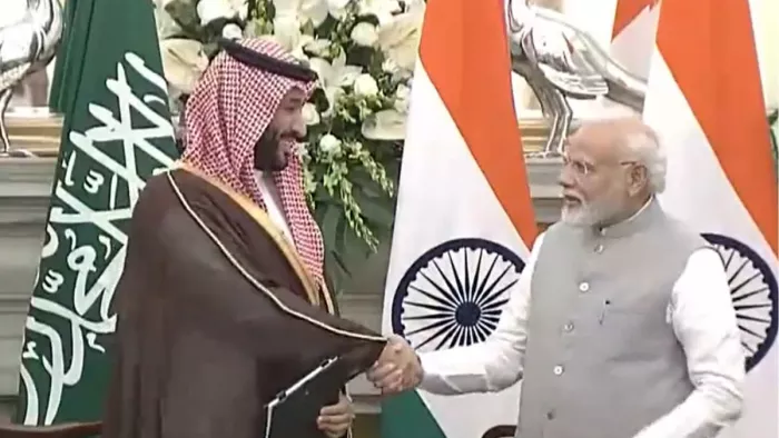 PM Modi and Crown Prince Salman पीएम मोदी सऊदी अरब के साथ बैठक करता हुआ।