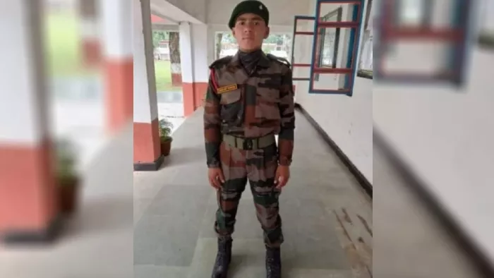 भारतीय सेना के जवान खिलाफ सिंह नेगी हुए शहीद