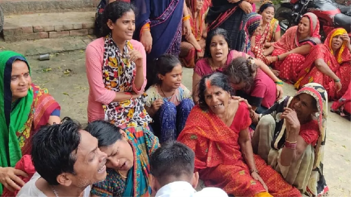 पांच दिन से लापता युवक का बाजरे के खेत में मिला शव, दोस्तों पर हत्या का शक; पुल‍िस ने ह‍िरासत में ल‍िया