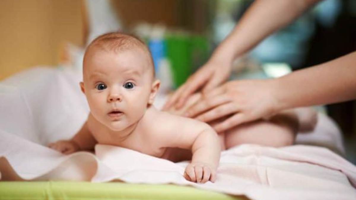 https://www.jagranimages.com/images/newimg/11092024/11_09_2024-best-baby-body-massage-oil_23795251.jpg