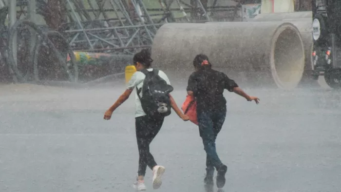 यूपी के कई जिलों में बारिश के आसार। जागरण