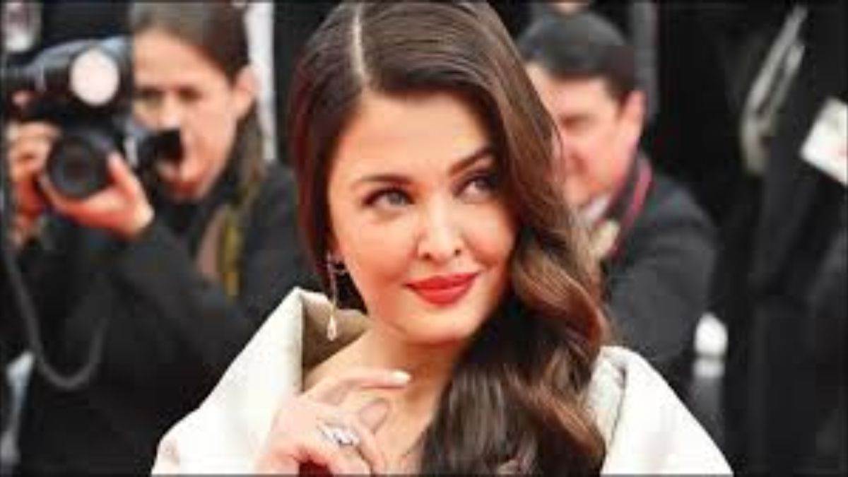 https://www.jagranimages.com/images/newimg/11092025/11_09_2025-aishwarya_rai_24043826.jpg