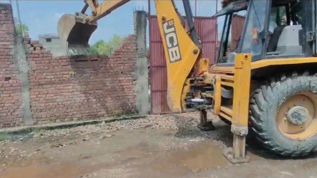 https://www.jagranimages.com/images/newimg/11092025/11_09_2025-aligarh_news_24043126.jpg