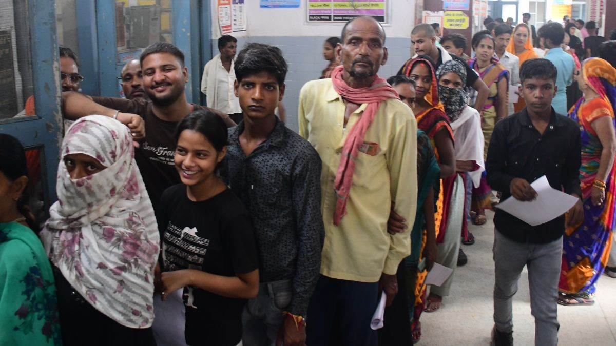 https://www.jagranimages.com/images/newimg/11092025/11_09_2025-barabanki_news_24043255.jpg