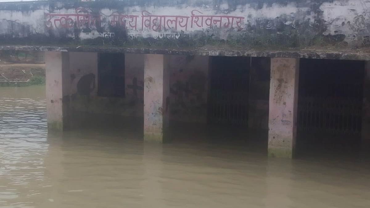 https://www.jagranimages.com/images/newimg/11092025/11_09_2025-flood_24043367.jpg
