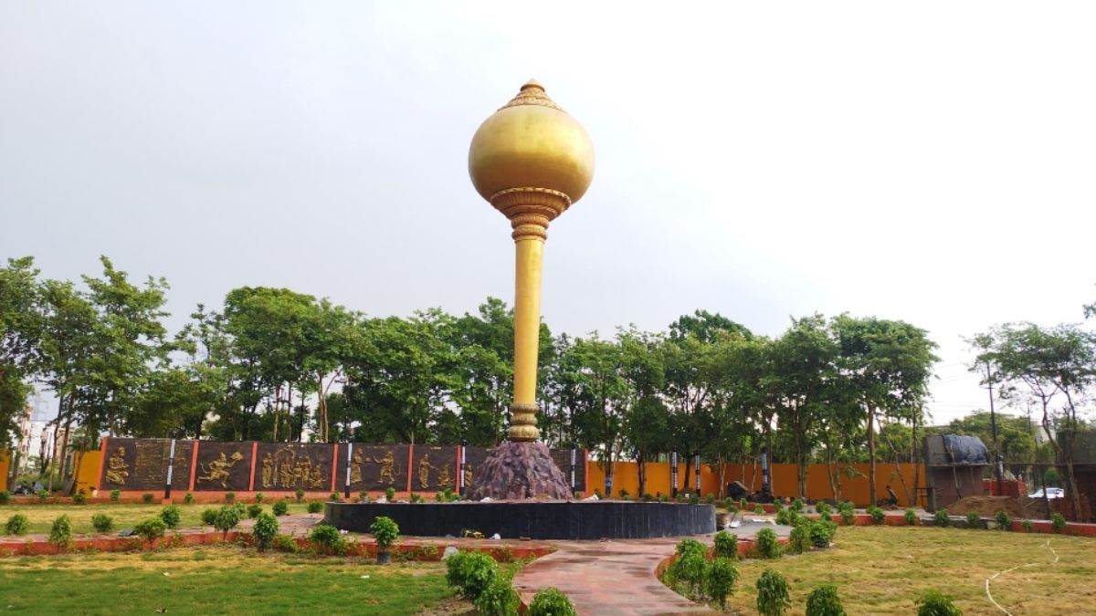 https://www.jagranimages.com/images/newimg/11092025/11_09_2025-maryada_purushotam_path_24043415.jpg