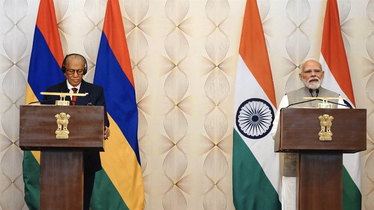 https://www.jagranimages.com/images/newimg/11092025/11_09_2025-modi200_24043562.jpg