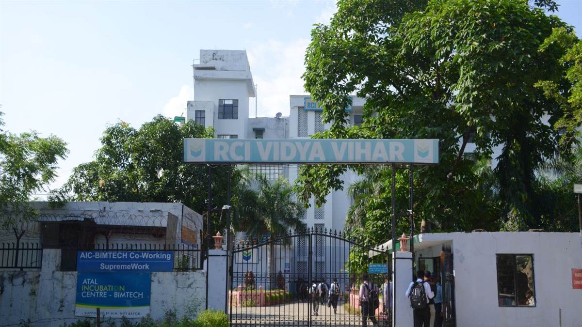 https://www.jagranimages.com/images/newimg/11092025/11_09_2025-noida_news_updates_1_24042978.jpg