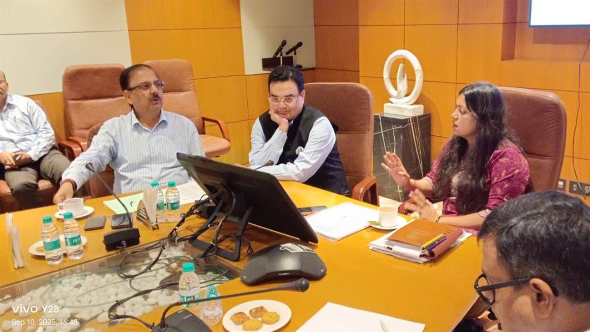 https://www.jagranimages.com/images/newimg/11092025/11_09_2025-noida_news_updates_24042965.jpg