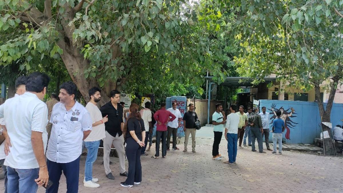 https://www.jagranimages.com/images/newimg/11092025/11_09_2025-noida_news_updates_7_24043016.jpg