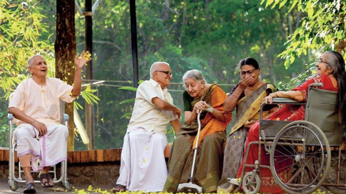 https://www.jagranimages.com/images/newimg/11092025/11_09_2025-old_people_24043625_192032355.jpg