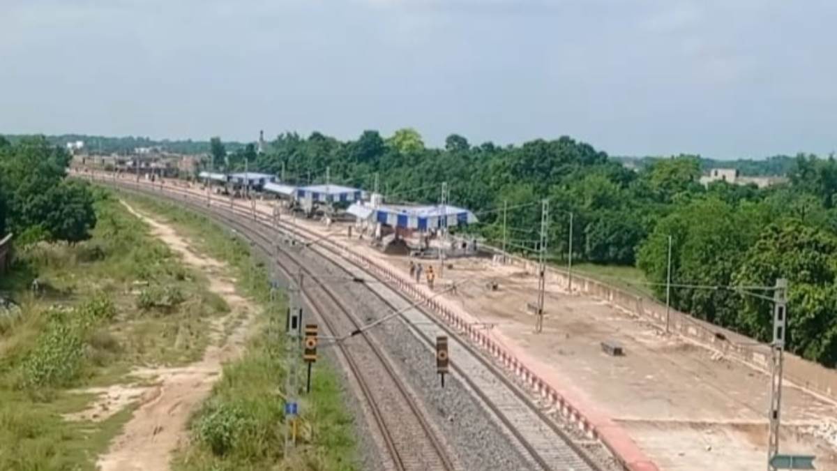 https://www.jagranimages.com/images/newimg/11092025/11_09_2025-rail_bypass_24043248.jpg